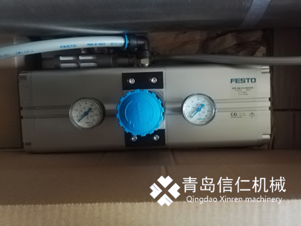 氣動增壓器